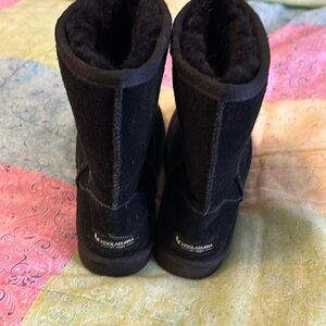 Kookaburra by UGG Black Boots Size 5 Womens Ladies